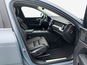 Volvo  T8 AWD Recharge  228 kW, 5-türig (Benzin/Elektro-PlugIn)